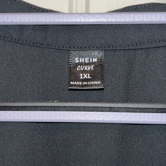 BLACK+ hot pink short sleeve v notch neck dip hem tops size 1X basics - Picture 9 of 11